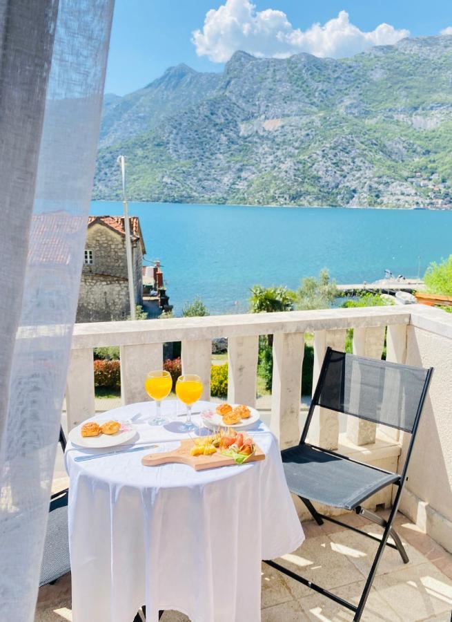 Villa Blanca Risan Eksteriør billede