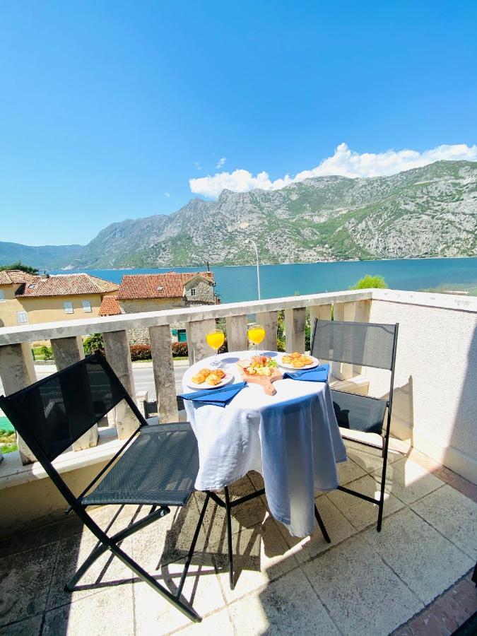Villa Blanca Risan Eksteriør billede