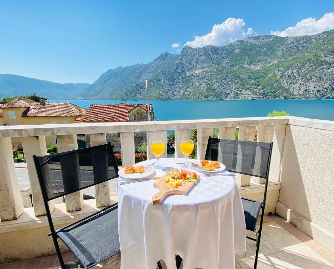 Villa Blanca Risan Eksteriør billede