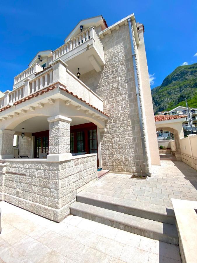 Villa Blanca Risan Eksteriør billede